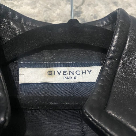 Vintage Givenchy lamb skin leather jacket size 38 - Picture 2 of 2